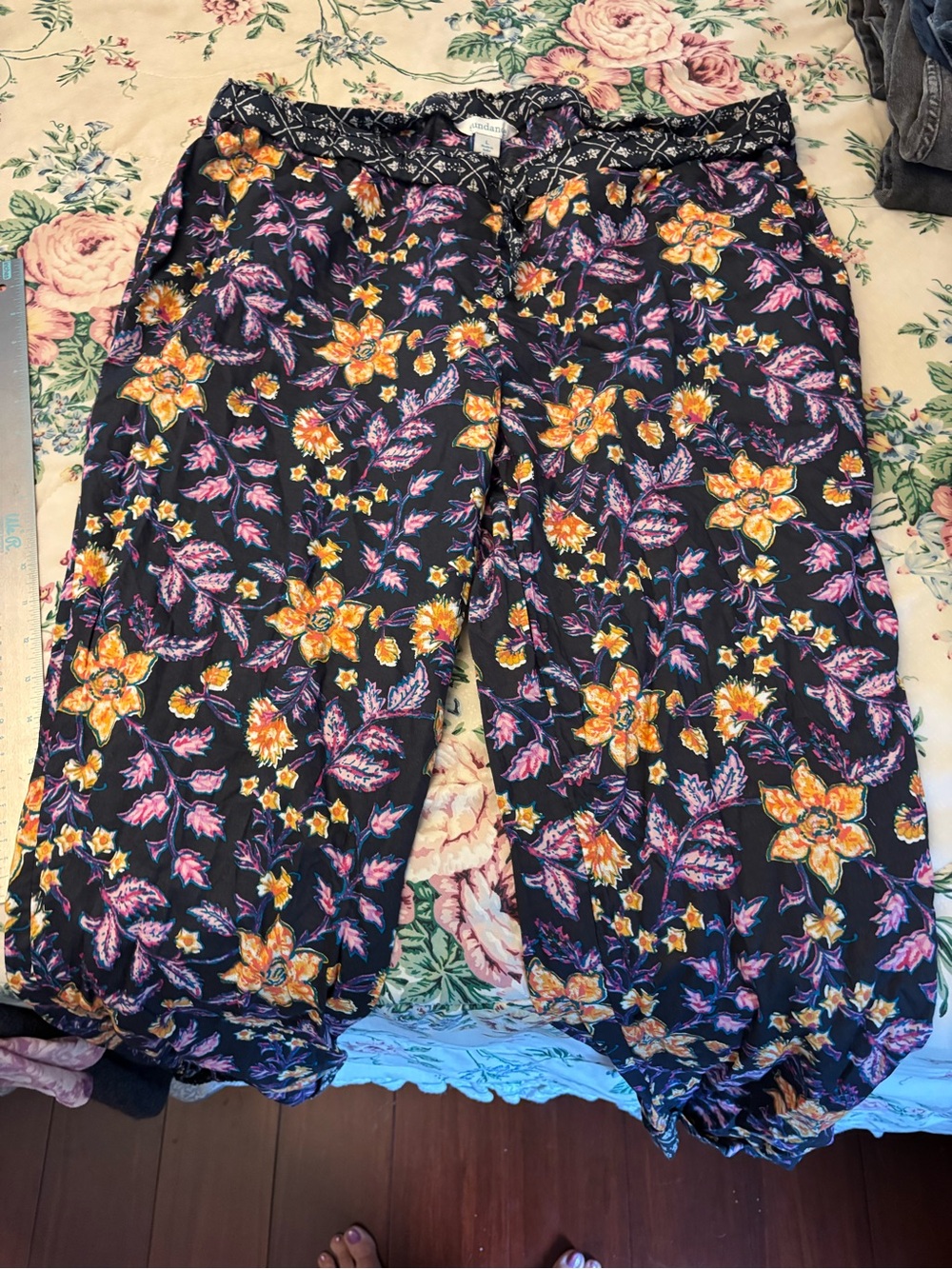 Sundance Black Floral Elastic-Waist Joggers with Yellow & Pink Accents